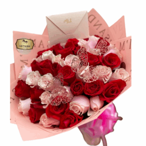 💐 Bouquet de Rosas Rojas, Rosadas y Mariposas – Las Palmas Floristería Bogotá